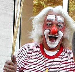 Clown.JPG (20074 Byte)