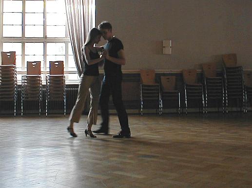 tango.JPG (30445 Byte)